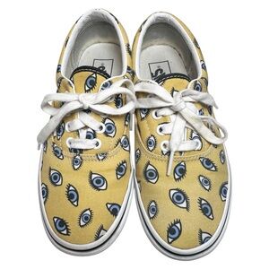 Vans Playful statement sneakers — the pair people notice first 👀 Size W 7, M 5.5